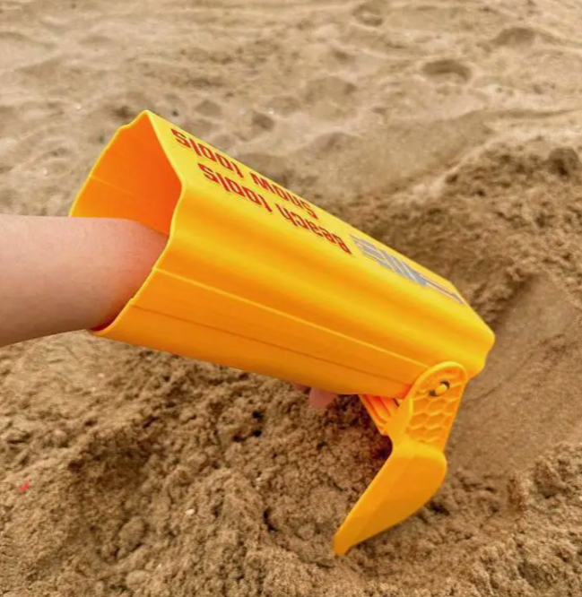 Durable PP Beach Sand Toy - Large Yellow Digging Arm for Youngsters & Adults, Perfect for Sand Play & Soil Preparation, Ideal Gift for Beach Fun, Beach Accessories