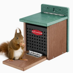 Outdoor Squirrel Feeder - High-Quality Recycled Plastic, Easy Fill & Clean, Weatherproof Roof, Removable Metal Front Panel & Perch, Ideal for Garden and Yard