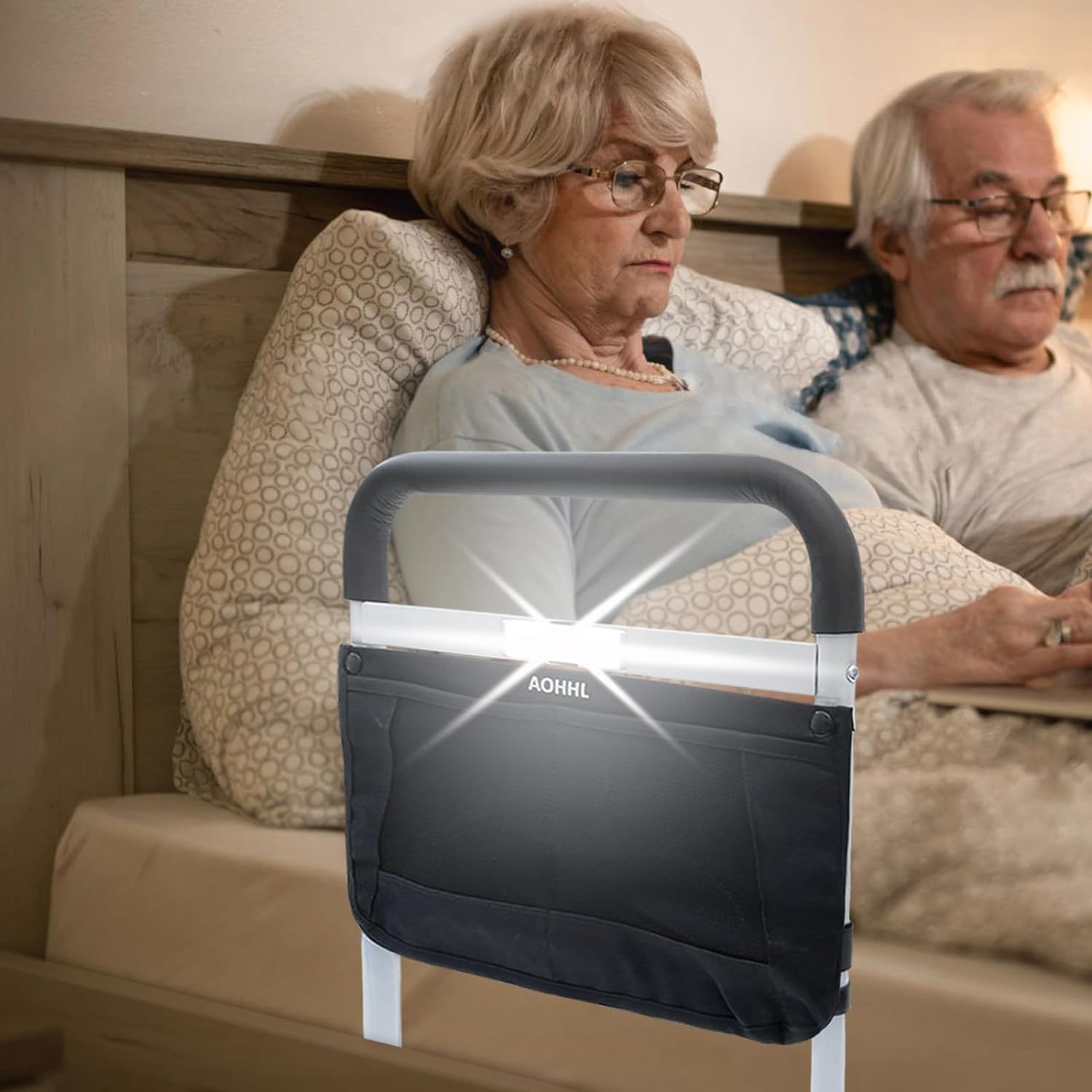 Adjustable Safety Bed Rail with Padded Organizer Pouch for Elderly